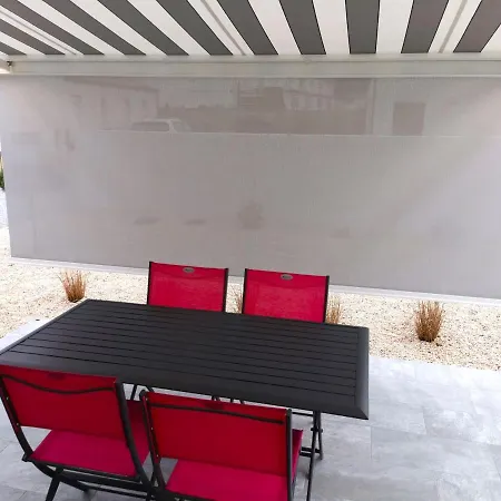 Les Jacinthes Сен-Жан-де-Мон